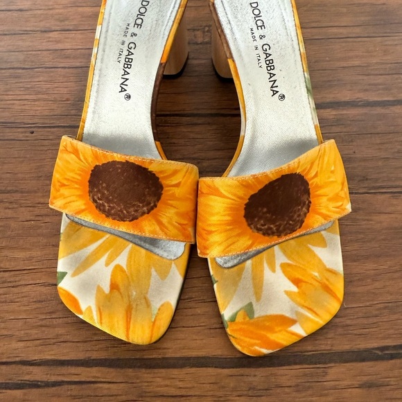 Dolce & Gabbana Yellow Heels Vibrant Style - Picture 1 of 8